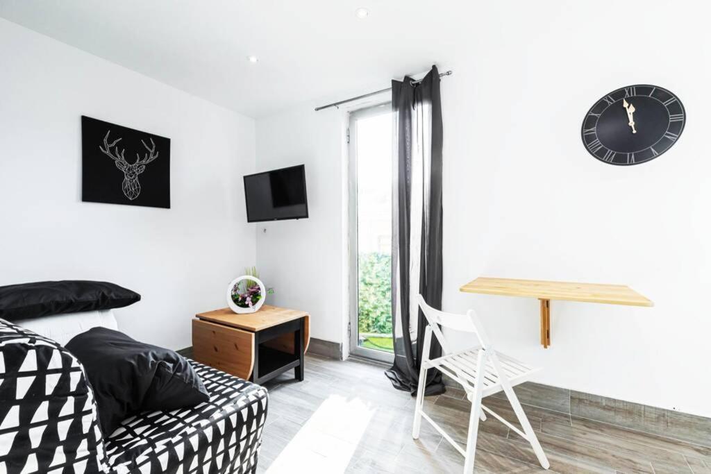 Studio Avec Balcon Proche Vieux - Tram à 10m Appartement Nice