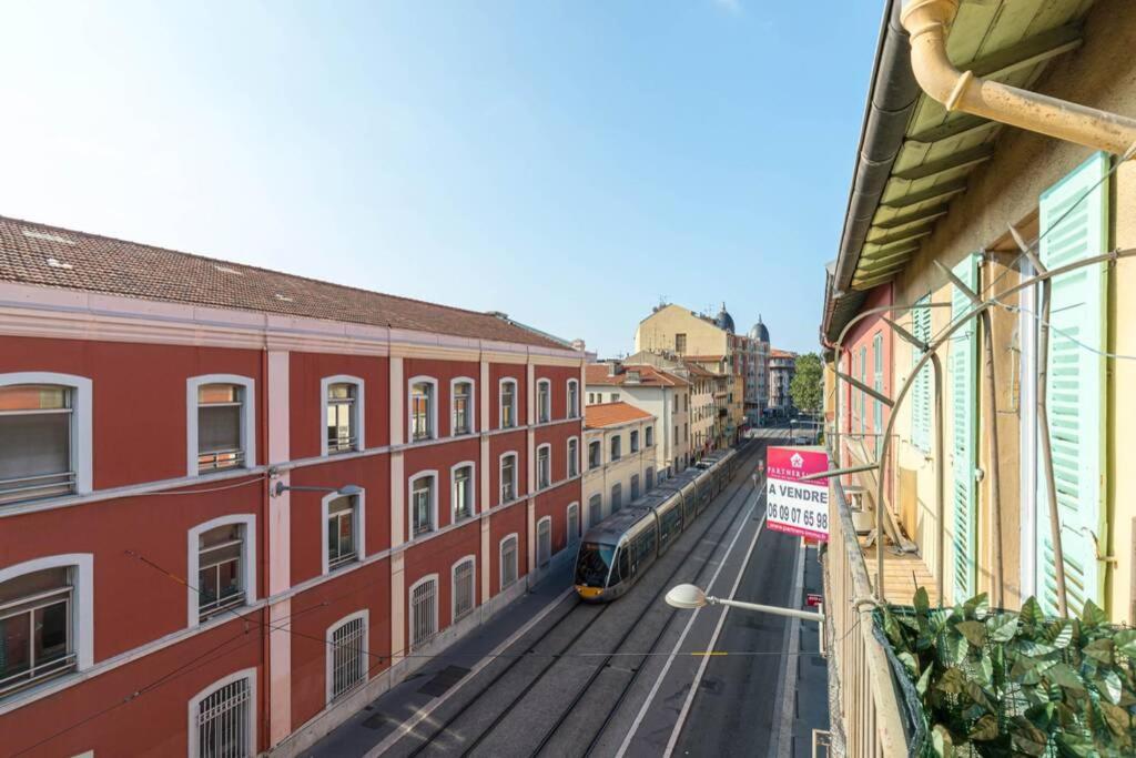 Appartement Studio Avec Balcon Proche Vieux - Tram à 10m Nice